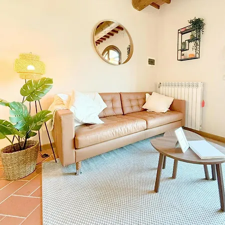 Daire Tuscan With Panoramic Views In Iano La Cava