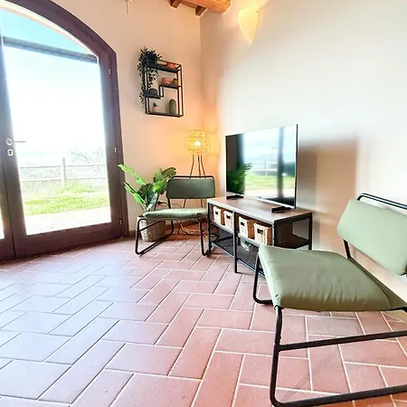 Tuscan With Panoramic Views In Iano *
