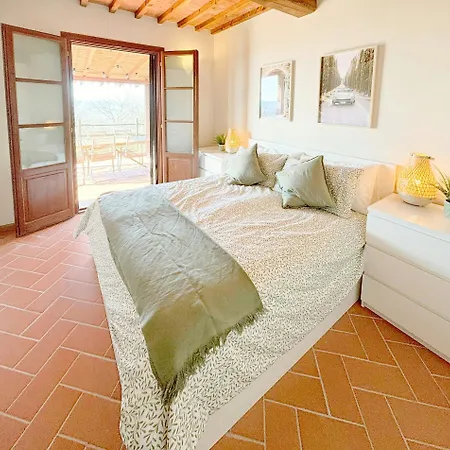 Tuscan With Panoramic Views In Iano Daire *