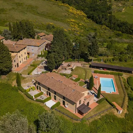 Tuscan With Panoramic Views In Iano Daire